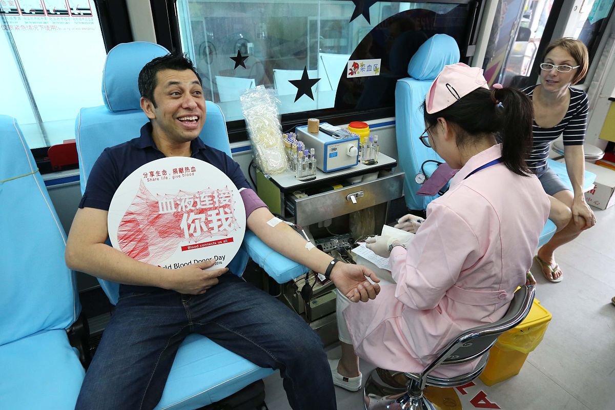 请写一个先进个人事迹材料