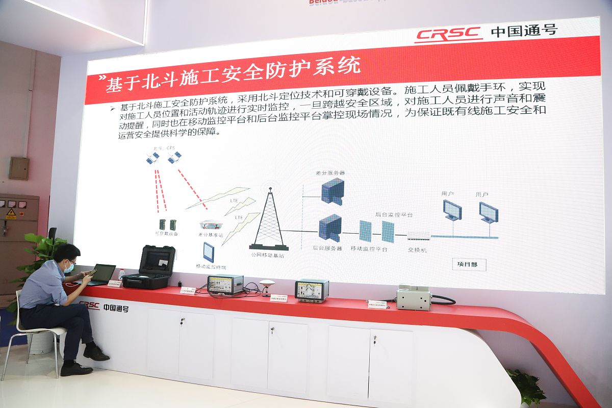 温州公安机关优化流程，降低群众办事成本