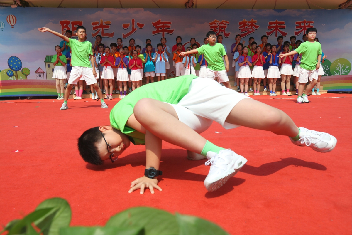 如何丰富校园文化开展健康有益的学生活动