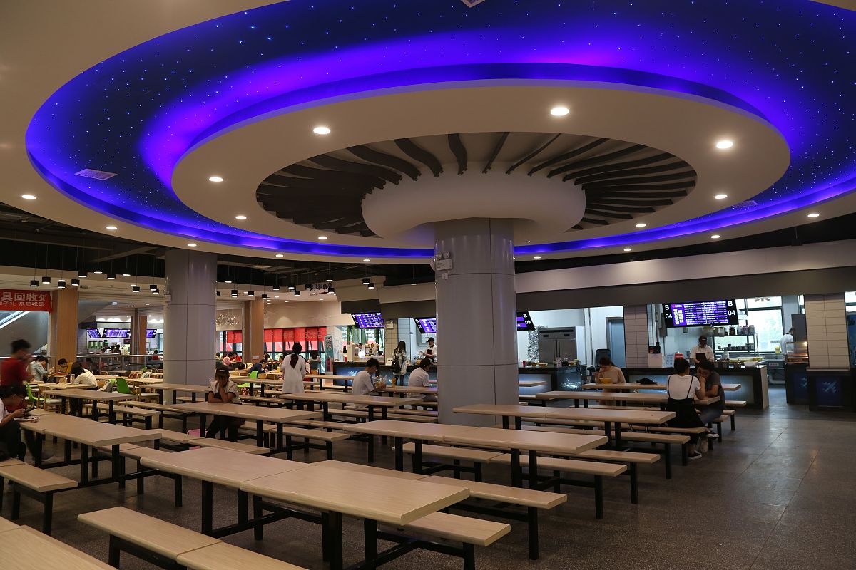 河南省工业学校电子商务专业的移动端软件开发学制几年