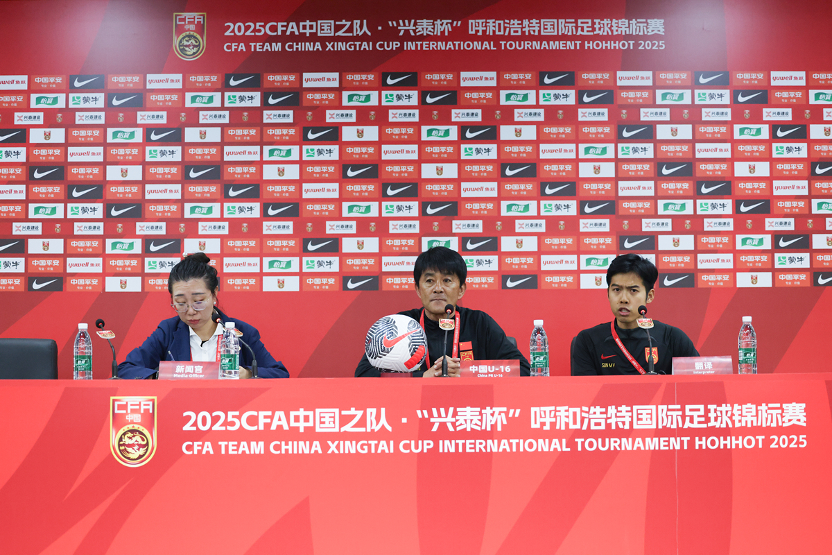 从卡塔尔世界杯很多商品与赞助商都是中国的说明中国怎么样？写200字英文作文