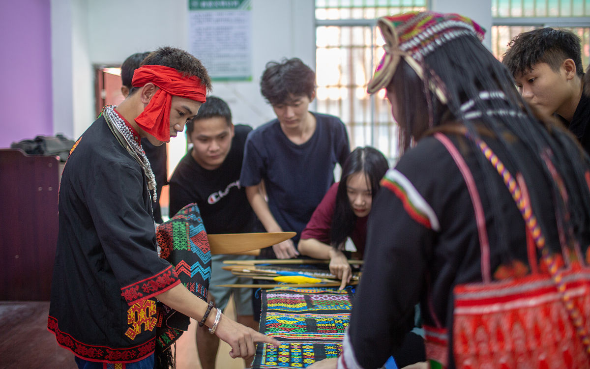 万博科技职业学院单招有高铁乘务专业吗？ | 交通运输相关专业就业前景