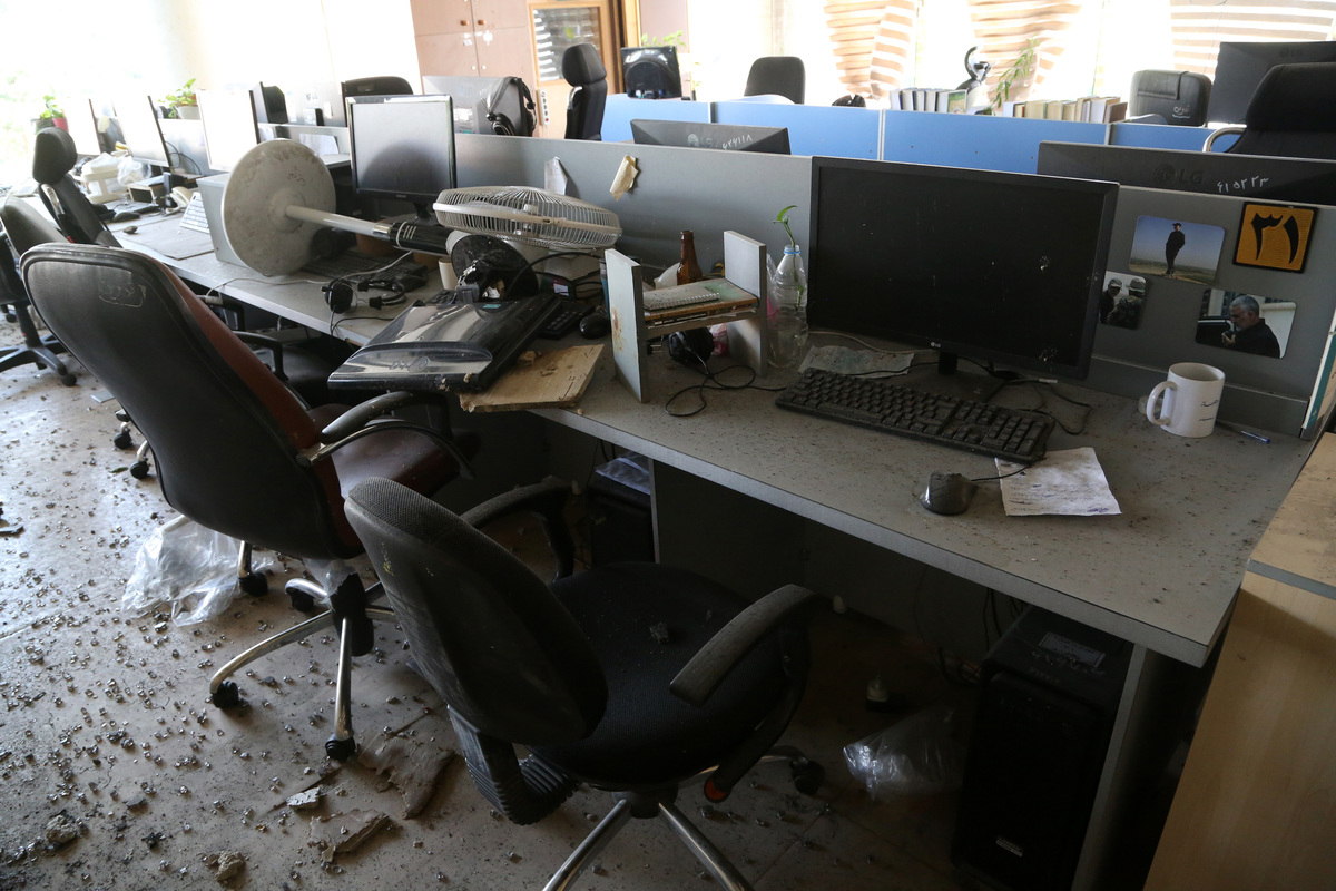 观察办公区域环境设施的目的：提升效率、舒适度和员工满意度