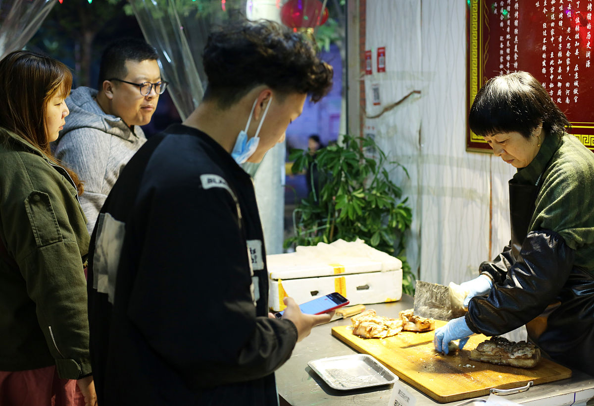 朱孟辉摆地摊卖奶茶是哪一集？ - 找不到答案？试试这样搜索