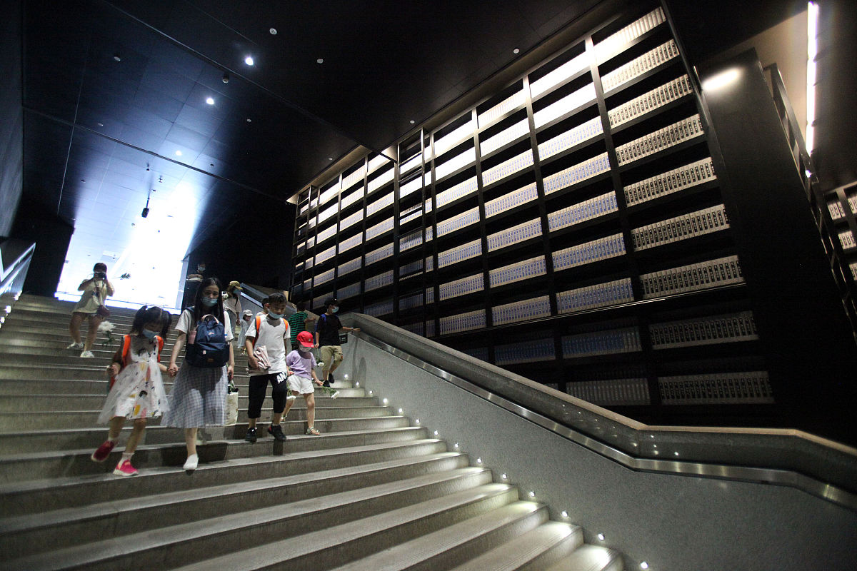 孩子考第一名家长感言：感恩、鼓励与未来展望