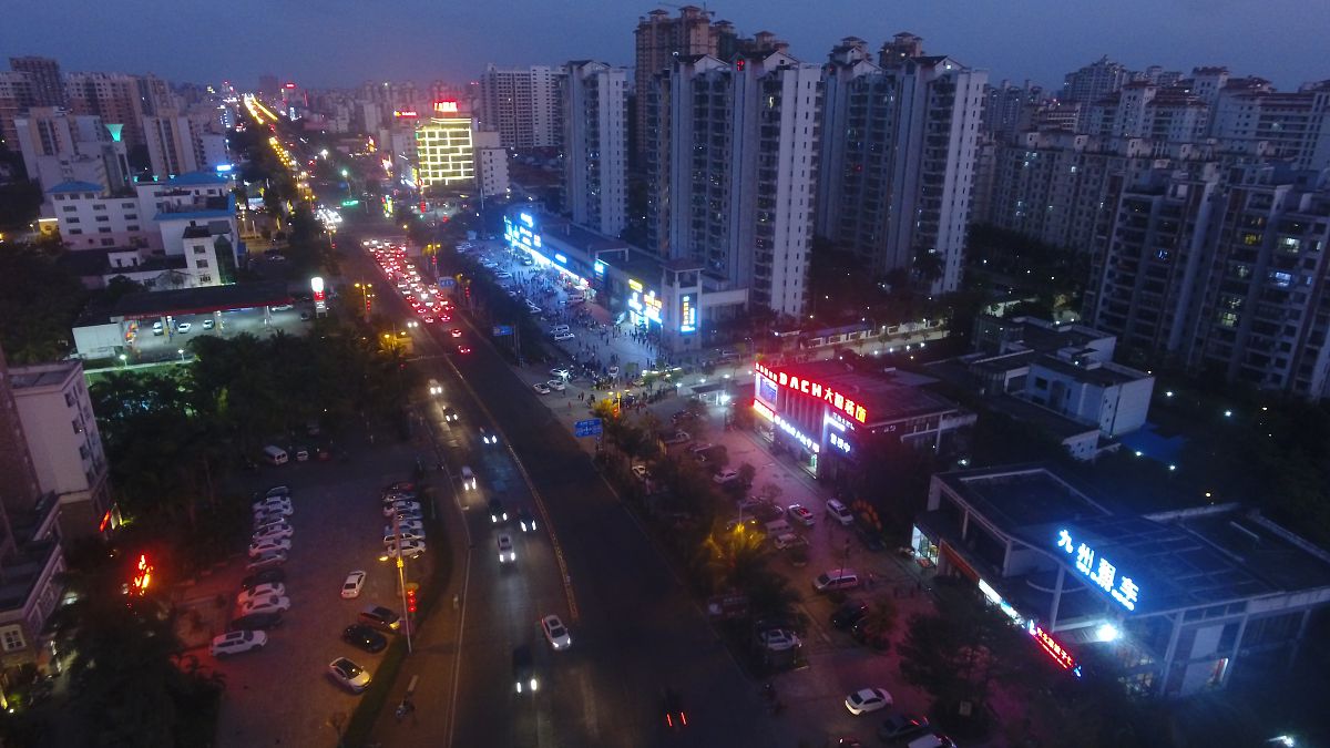 2019年2月3日,海南琼海高速公路出入口,回家过年的车辆一路畅通.
