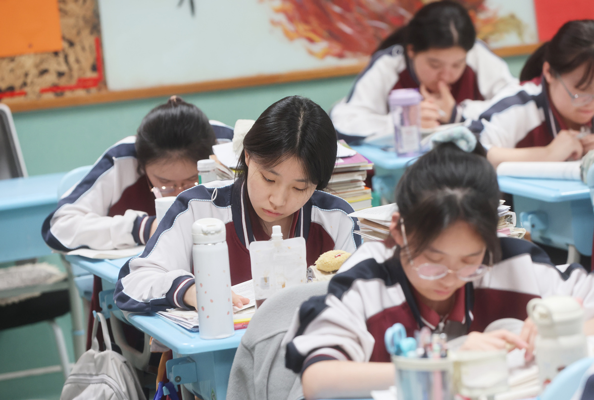 探索未知的学校：校园探险之旅