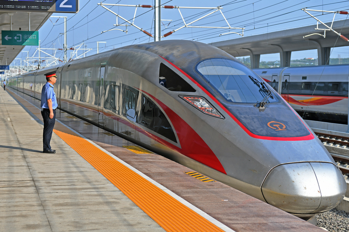 中国复兴号：全球最快高铁