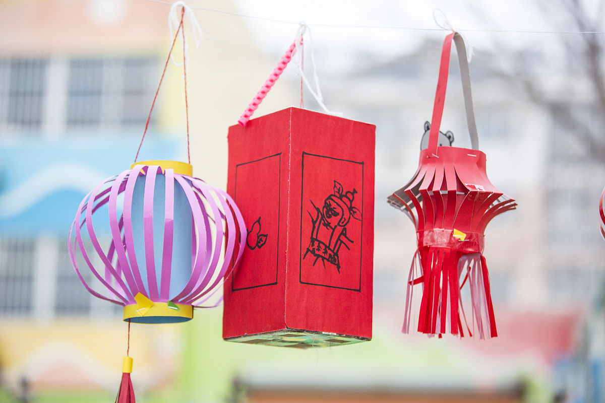 灯笼制作：传统文化的魅力与现代艺术的融合