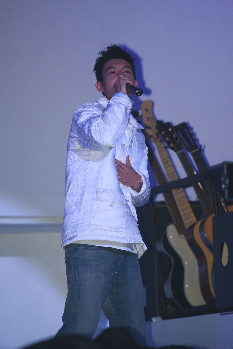 没钱如何去香港免费参加明星演唱会给出十条方法