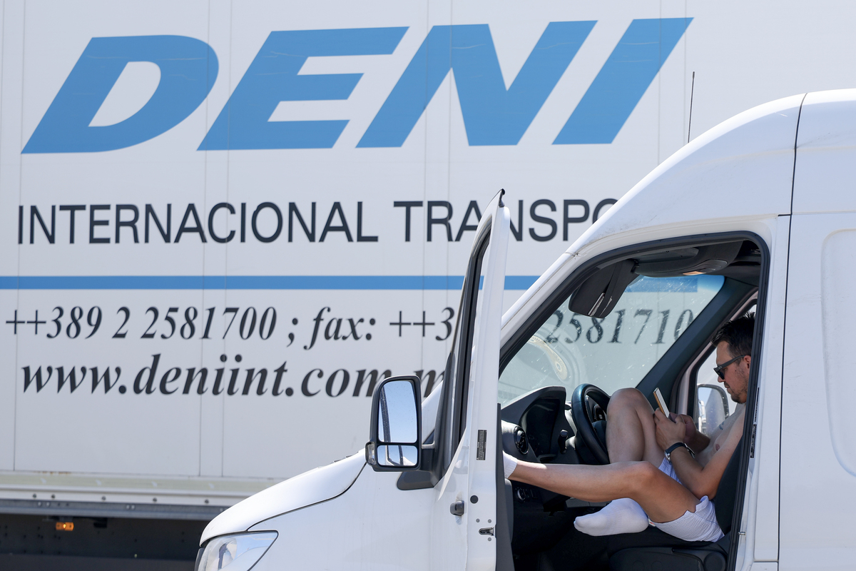 场景AirAsia RideSdnBhd是马来西亚的一项叫车服务由亚航提供。到目前为止乘车服务仅在吉隆坡和更广泛的巴生谷地区提供尽管有计划扩展到马来西亚其他地区。 该公司在马来西亚和新加坡几乎没有其他业务如航空公司、外卖、美容产品等。 最近收购了Gojek在泰国的叫车和支付业务。与Gojek一起该公司的目标是扩大其在印度尼西亚和菲律宾的业务。扩展计划还包括开发一个增强的网站以及移动应用程序应用程序