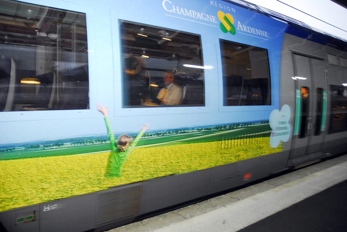 成都铁路技工学校2022年开设了什么专业