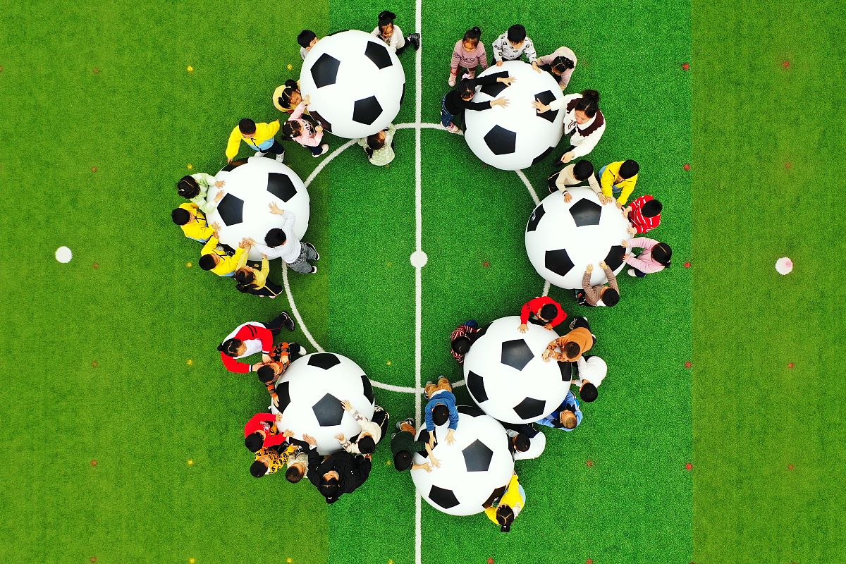 A幼儿园户外游戏活动开展问题及对策研究：基于问卷调查与文献分析