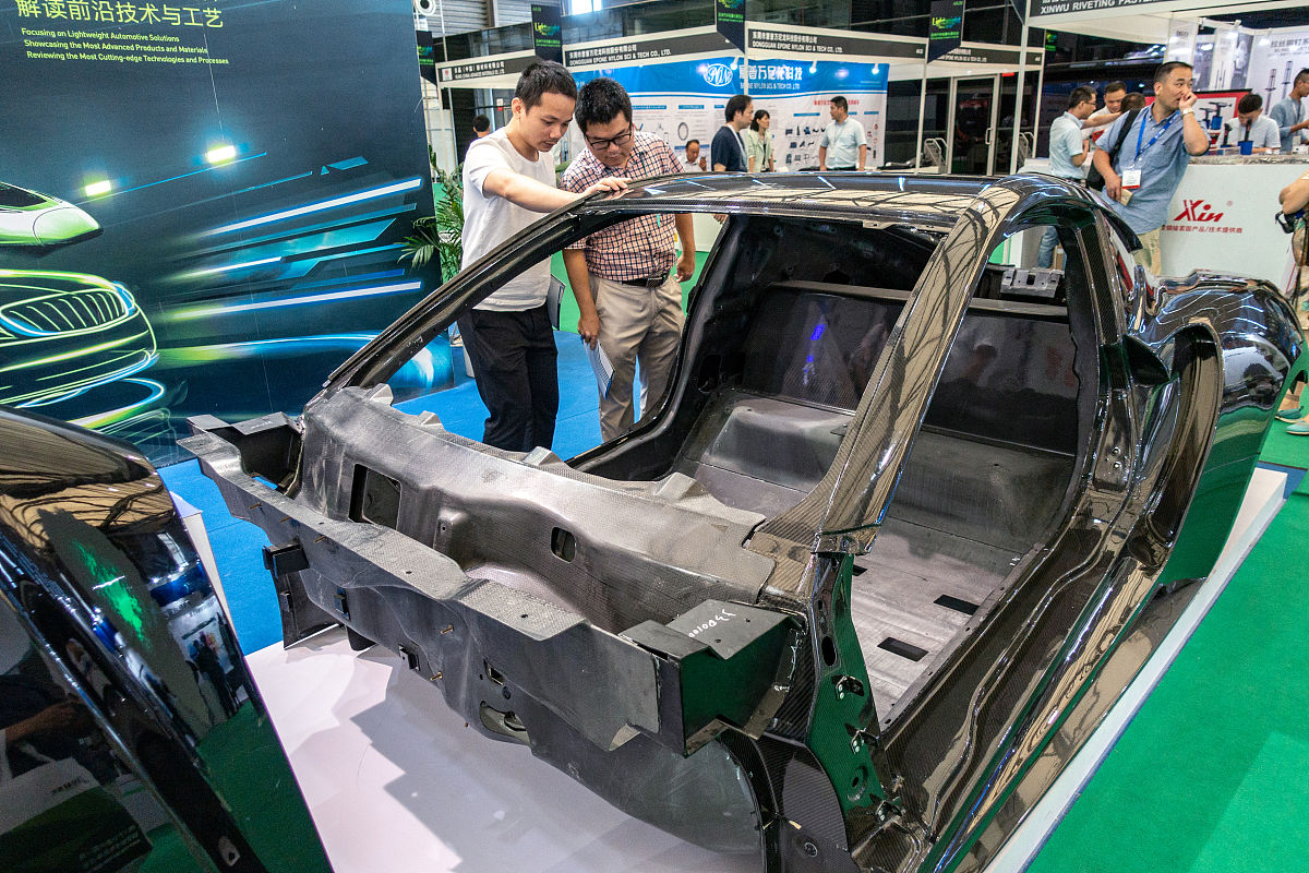 复合材料的所有性能都优于其组成部分吗举例说明