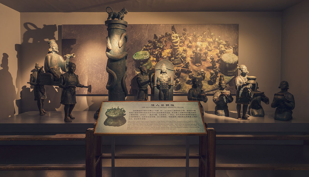 昆明重点航空学校_昆明亚太商务学校在哪里