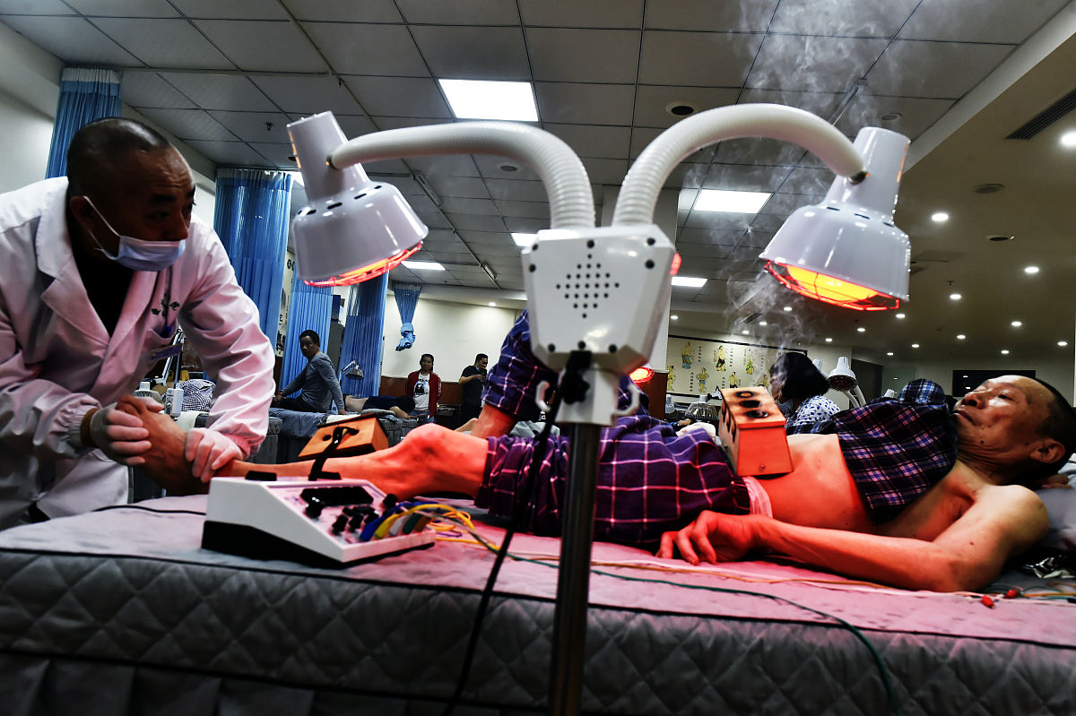 重庆康复治疗技术专业中专中职学校推荐：名校解析与未来发展趋势