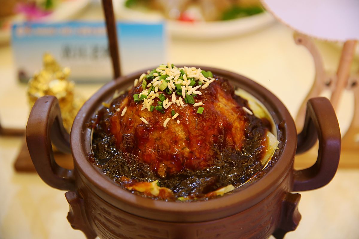 2021年10月29日,江苏地标美食发展城市峰会暨洪泽地标菜烹饪技能大赛
