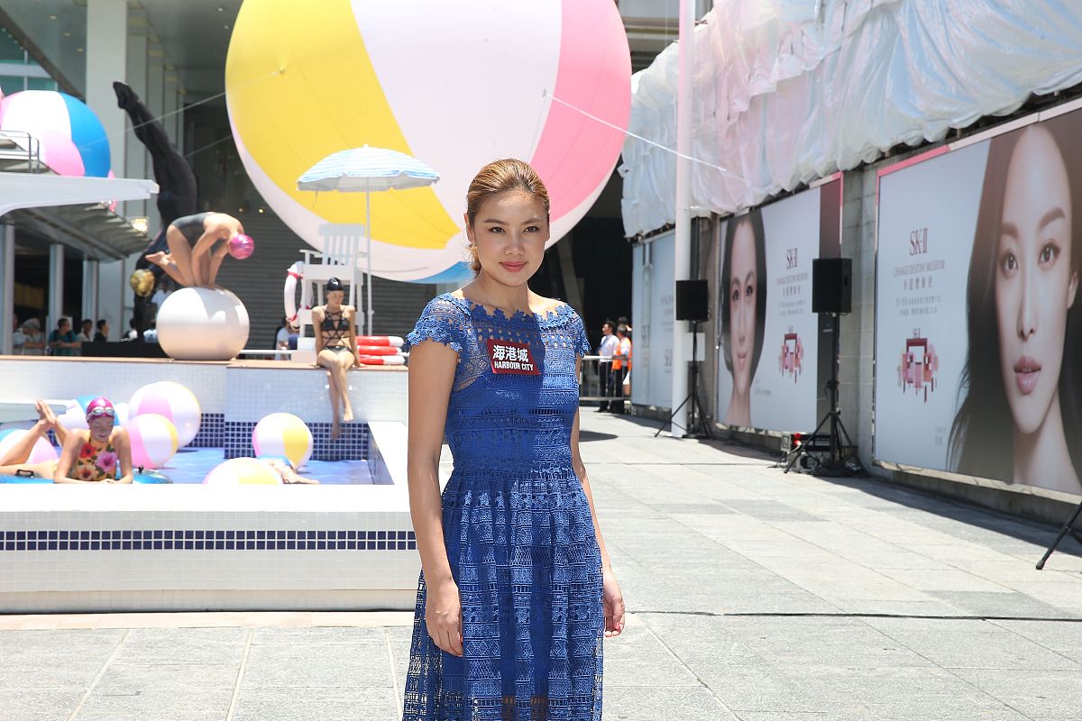 2015年6月18日,香港,明星出席美国雕大师carole a.feuerman的展览揭幕
