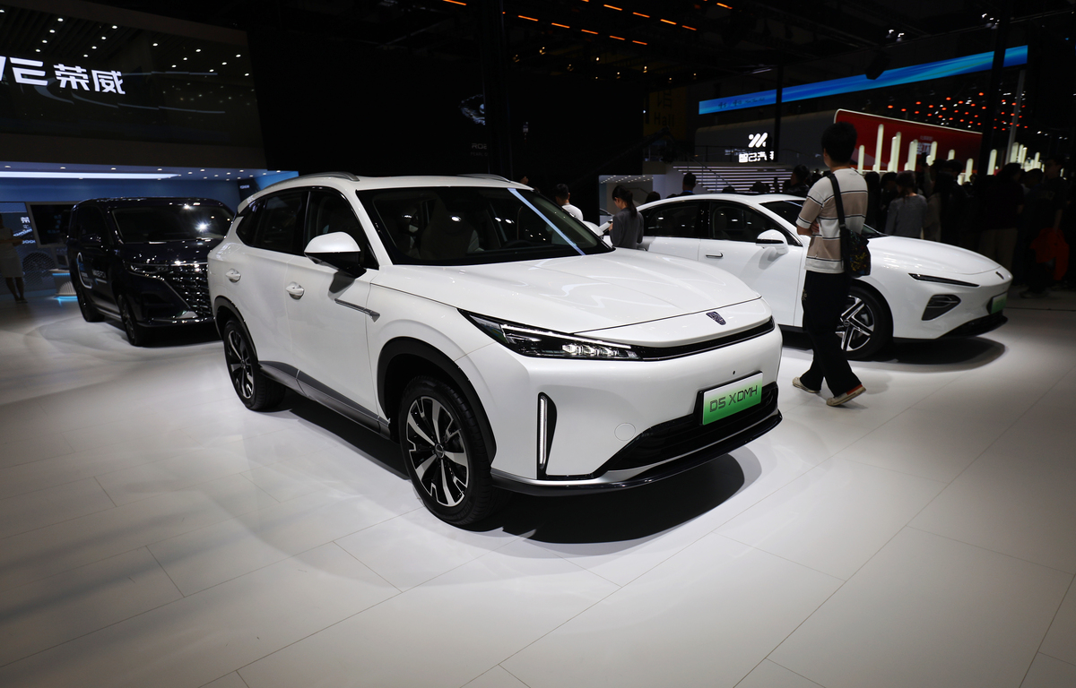 极氪001汽车是哪个品牌 200字