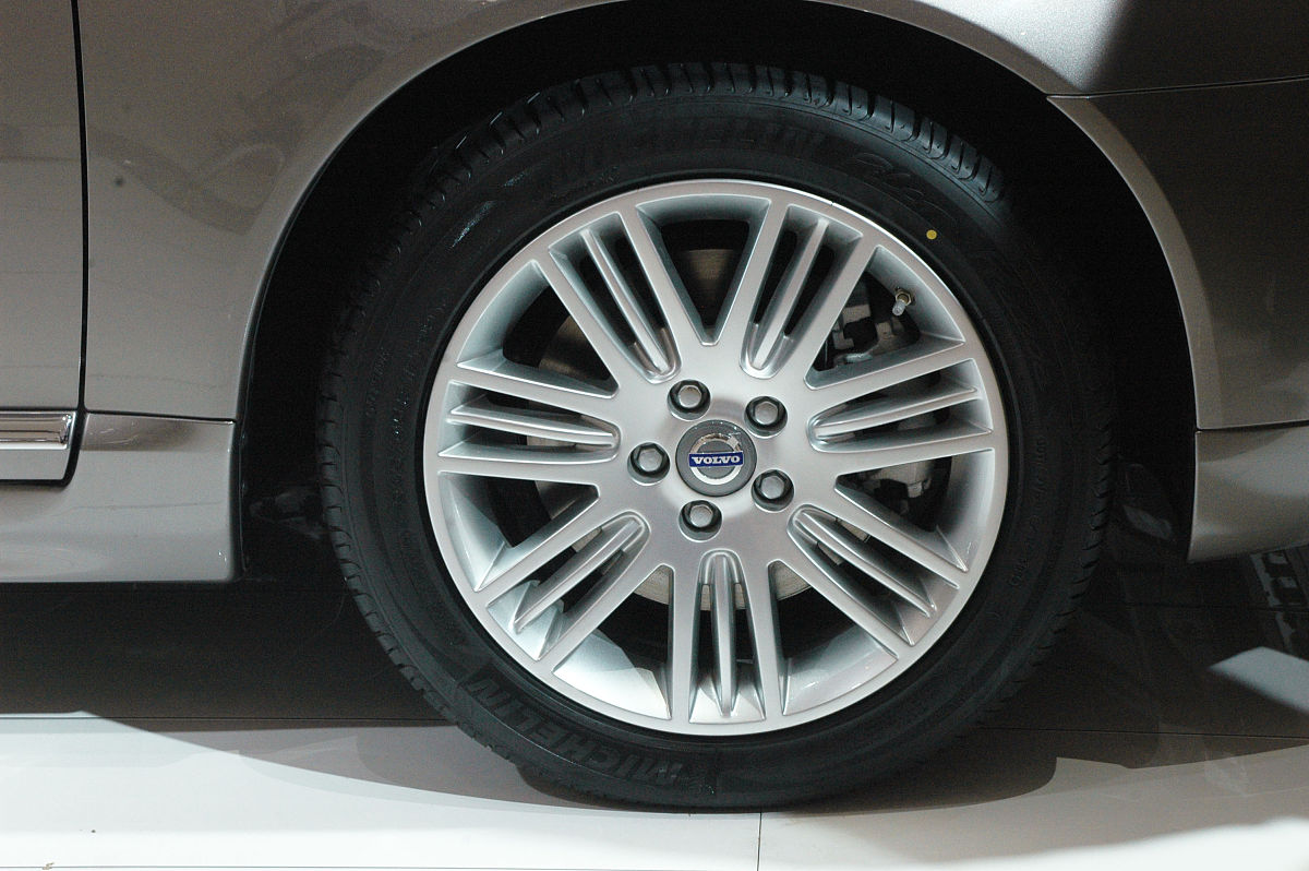 平凉亨通职业技术学校2021年招生简章：培养技能人才，开启职业新篇章