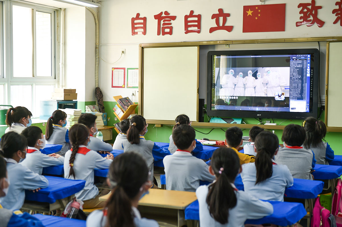 内蒙古商业学校商务英语和应用英语怎么样