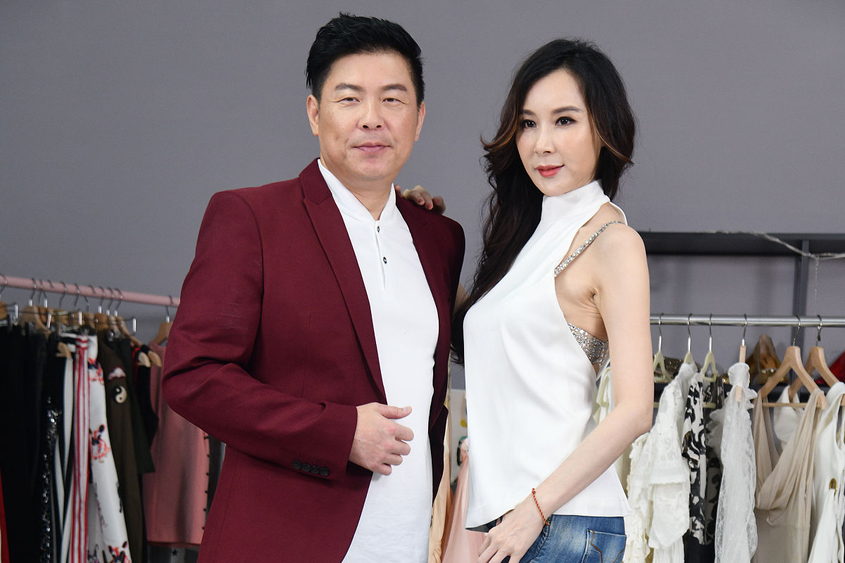 2020年6月9日,台北,明星出席"萧蔷fun衣柜"二手公益义卖记者会.萧蔷fu