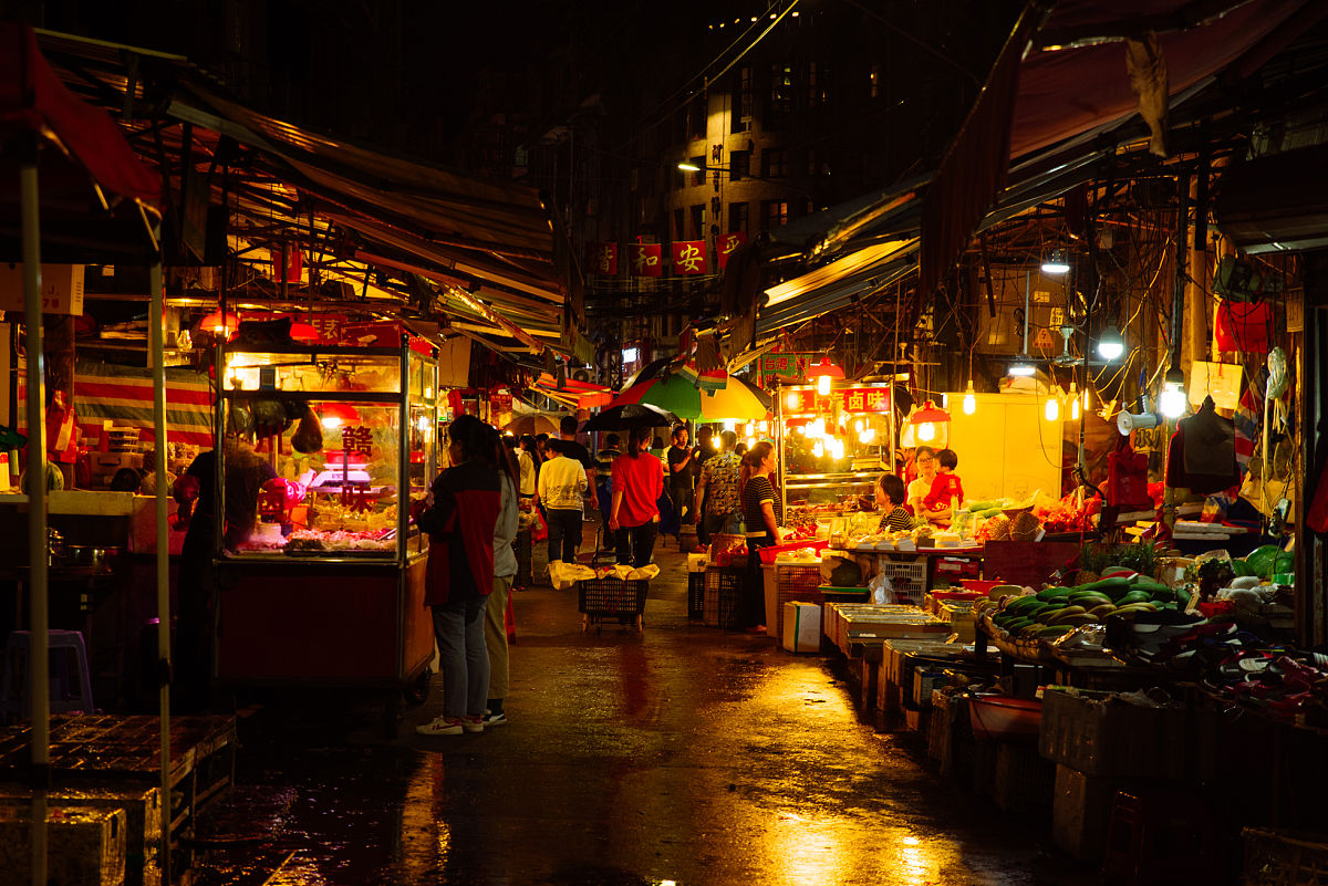 十八线城市早晨的集市冒险：烟火气息下的朴实乡村