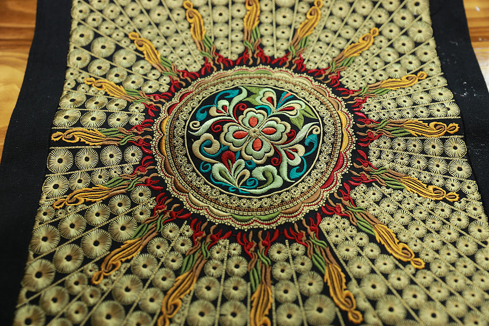 把黎族苗族图案做在指尖上做这事的意义是什么？