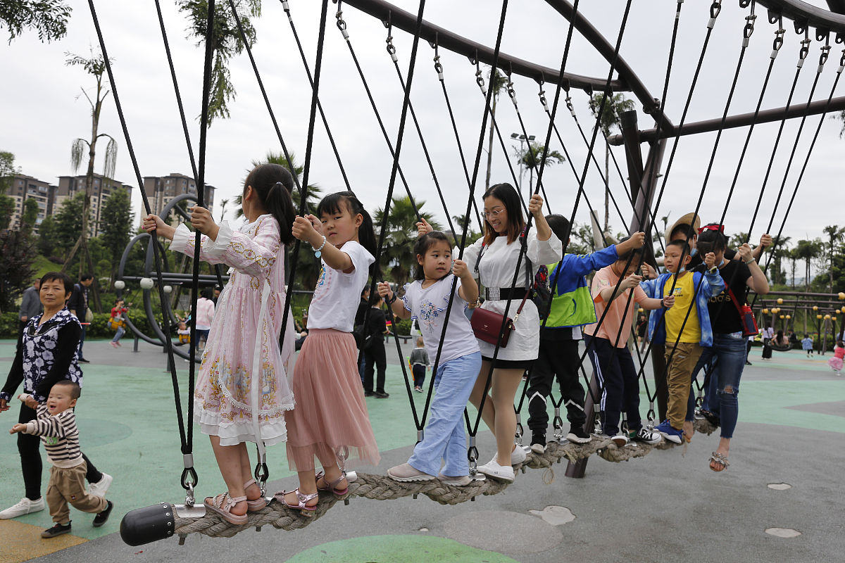 与好友严浩轩花都湖一日游记