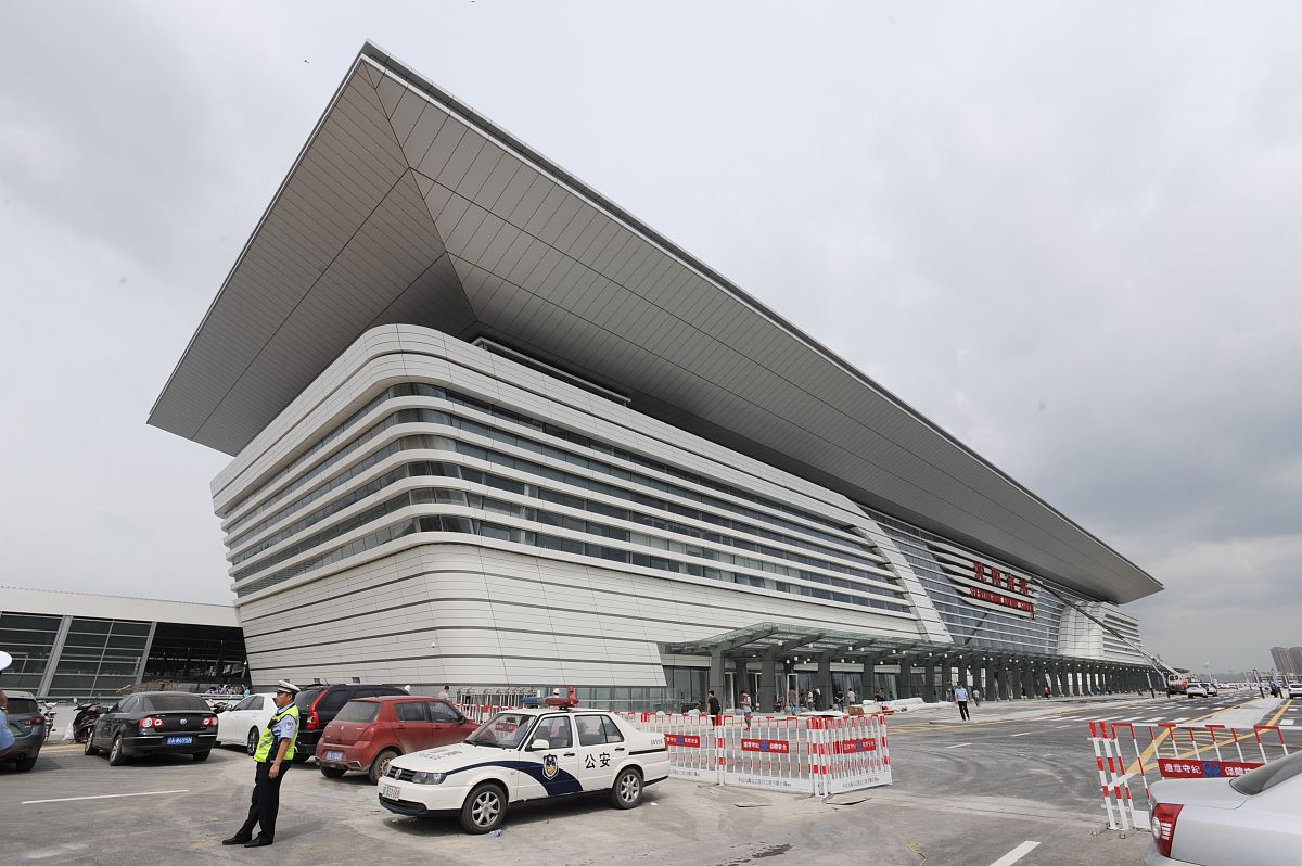 昆明重点航空学校招生信息 - 云南高铁专业学校