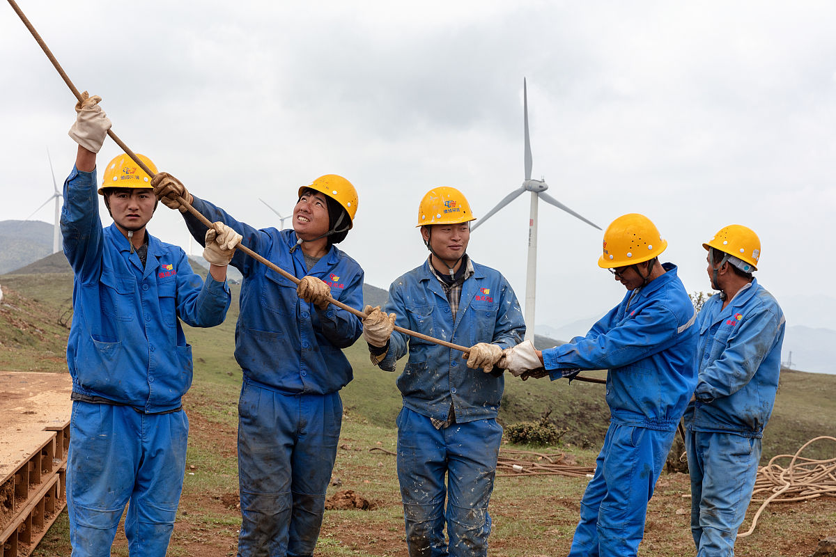 关于贵州六盘水建筑总承包二级资质怎么新办及转让内容详细点字数