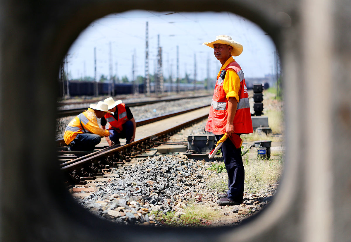 成都铁路学校助学金申请条件 - 助你圆梦铁路