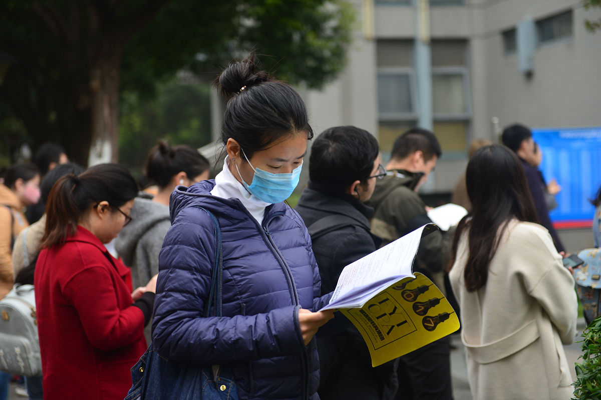 浙江2022年中专学校生可以考大学吗怎么样