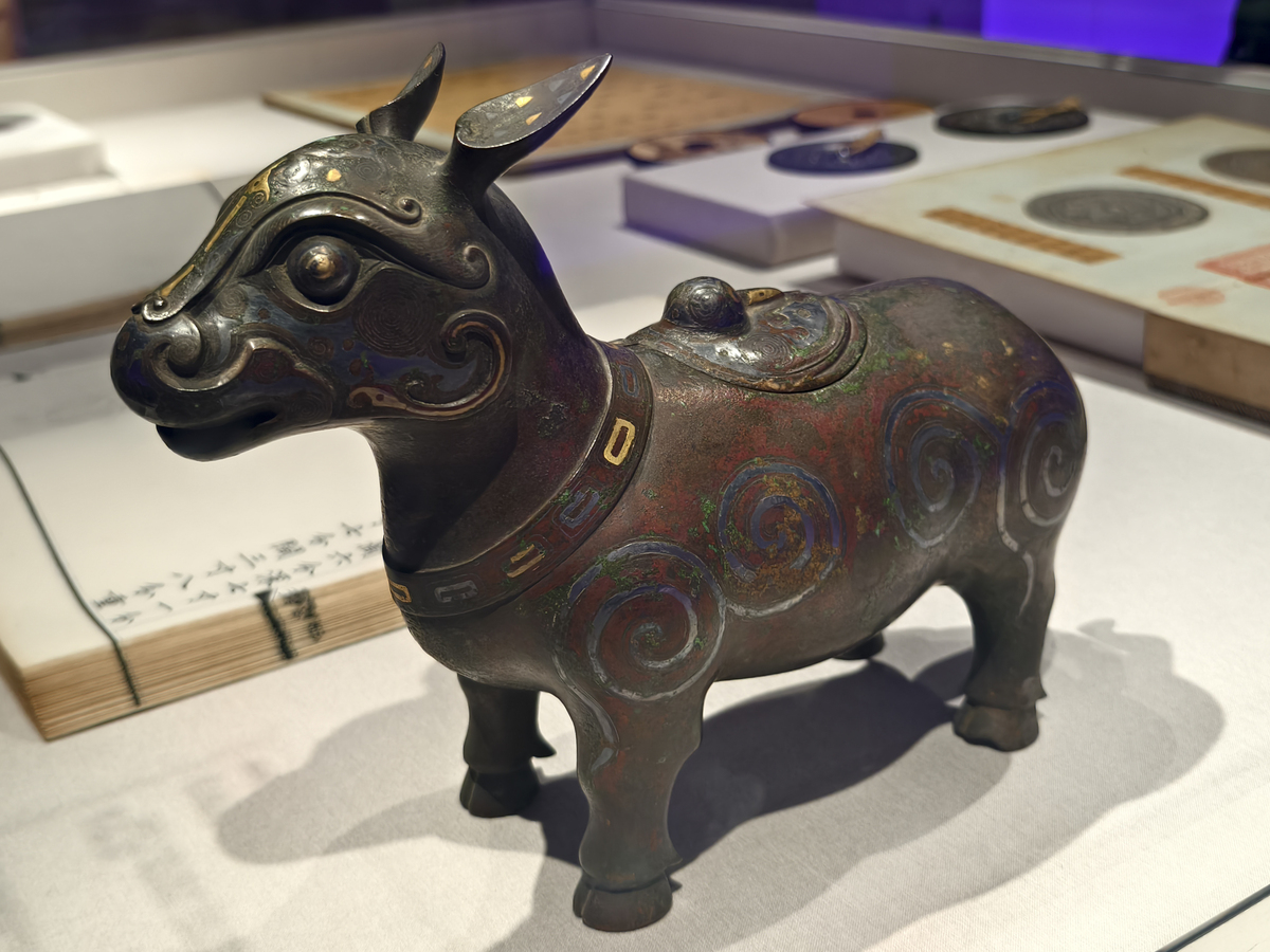 刘贺墓中出土了什么重要的文物