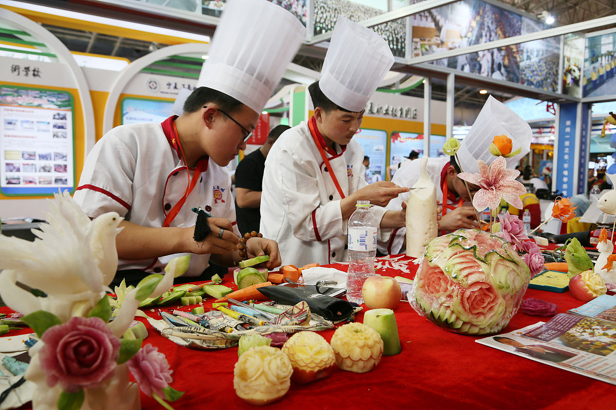 产教融合背景下烹饪专业节气点心实践教学模式研究