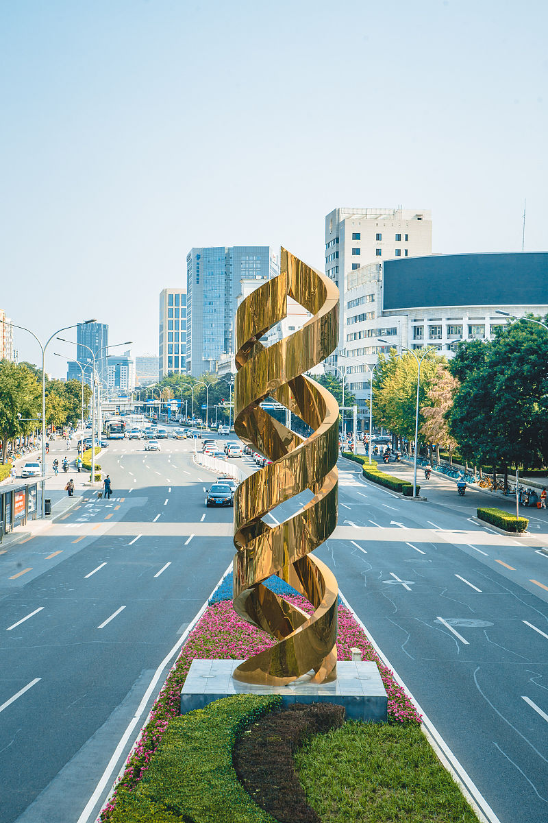 DNA双螺旋结构的发现: 揭开生命遗传密码