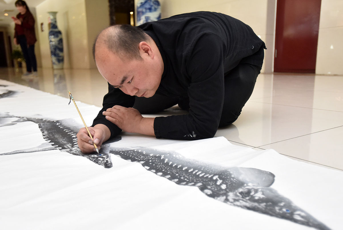 专业润色服务：提供精准润色建议