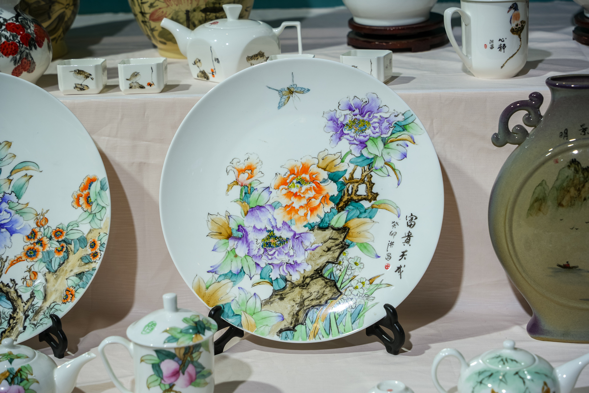 陶瓷花纸制作技巧：精美工艺美术品的秘诀