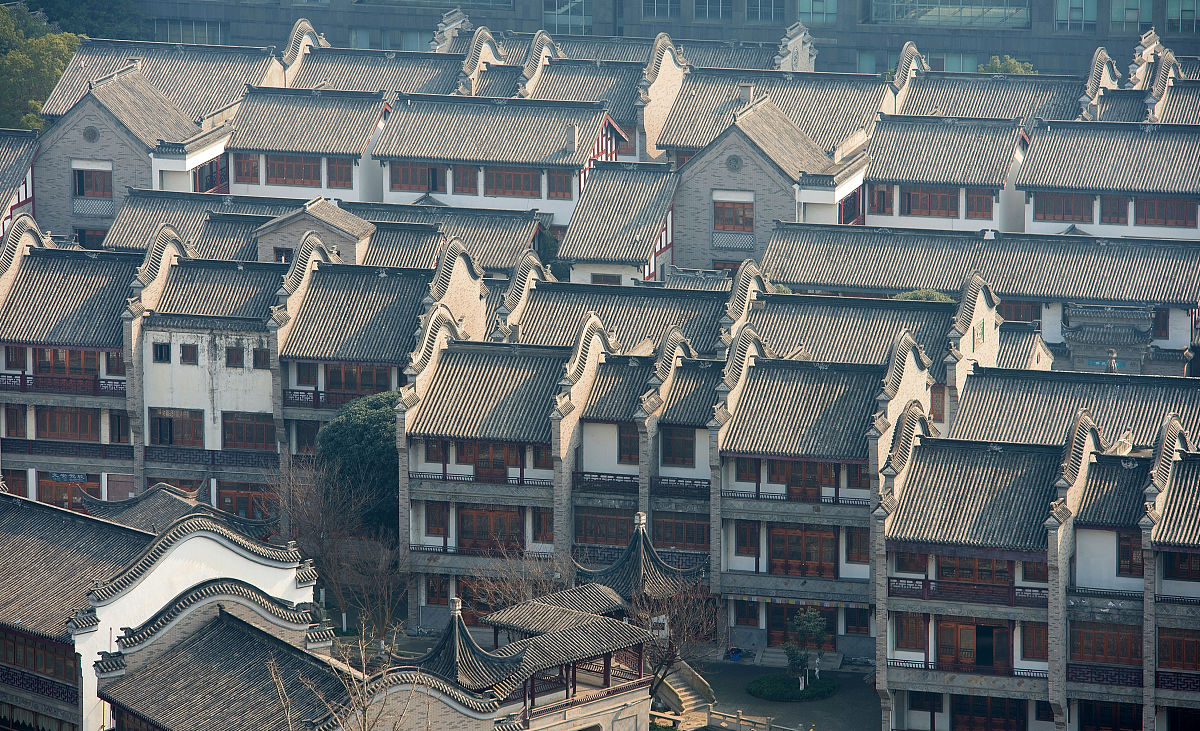 2021年1月19日,成都,龙潭水乡仿古建筑.(如需下载使用,请务必署名:红