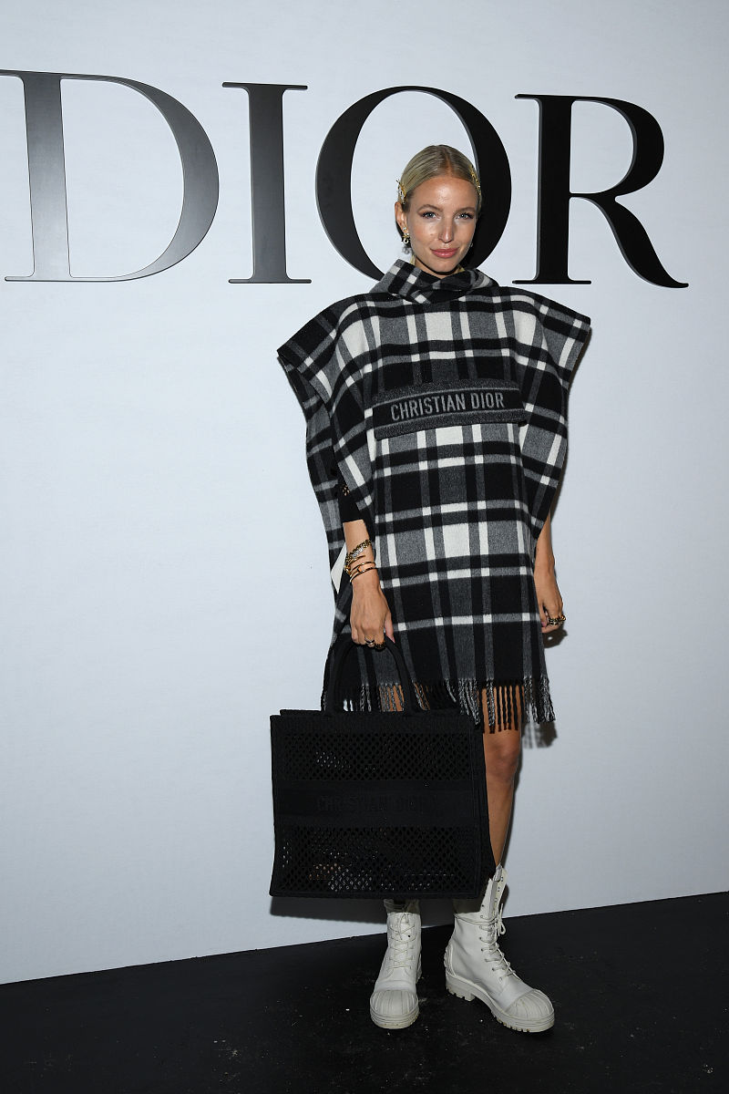 LOEWE 赶超 PRADA 成第二季度最热门品牌：Kylie Jenner 效应和独特设计引领潮流