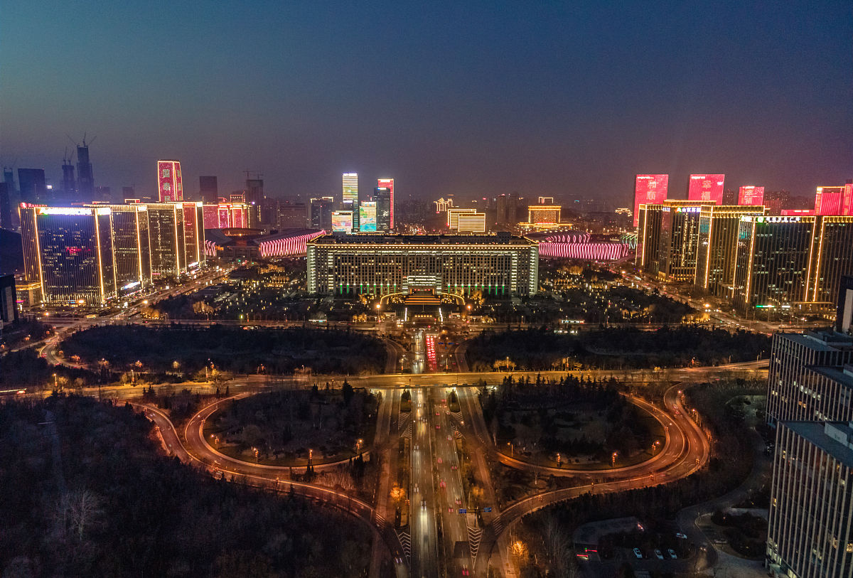 2021年2月8日,航拍山东济南奥体片区.