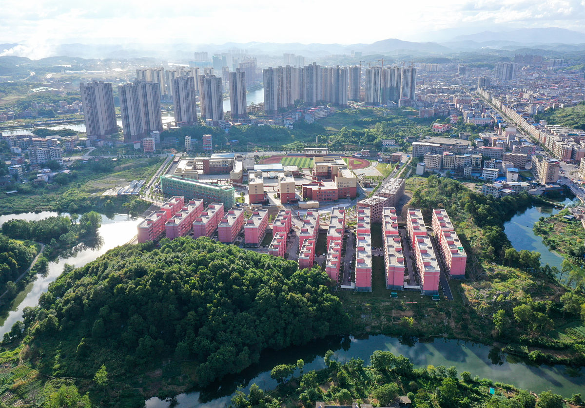 隆回湖湘职业中专学校2022年招生简章