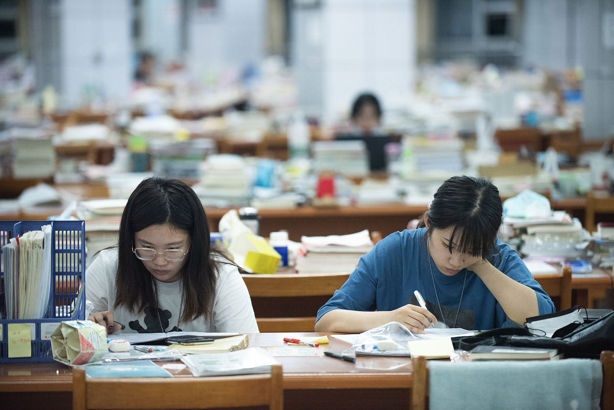 大学考试顺利通过，还有13门课要挑战！