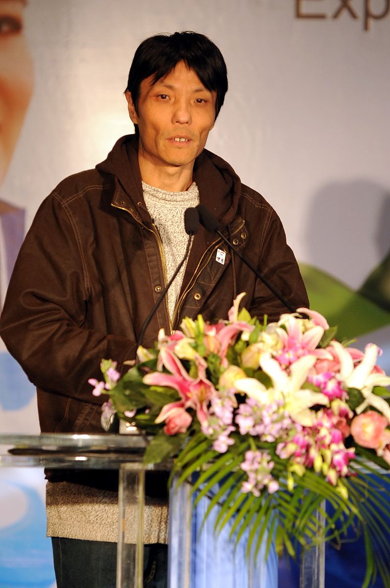 2010年3月16日,北京,中国2010年上海世博会志愿者主题歌《世界》mv开