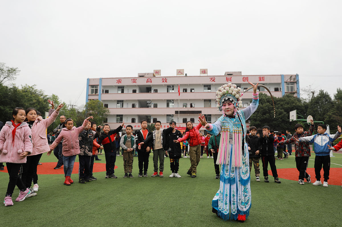 临夏州民族学校办学层次是什么