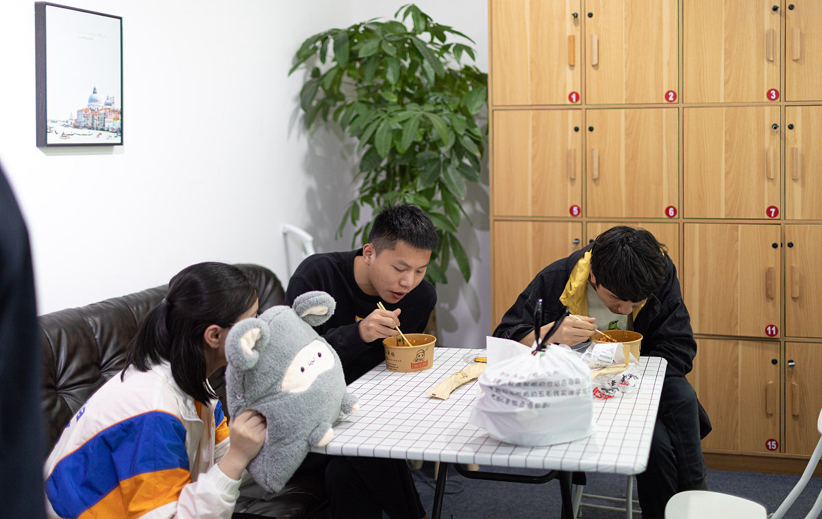 社会自习室饮食服务指南：能带外卖吗？