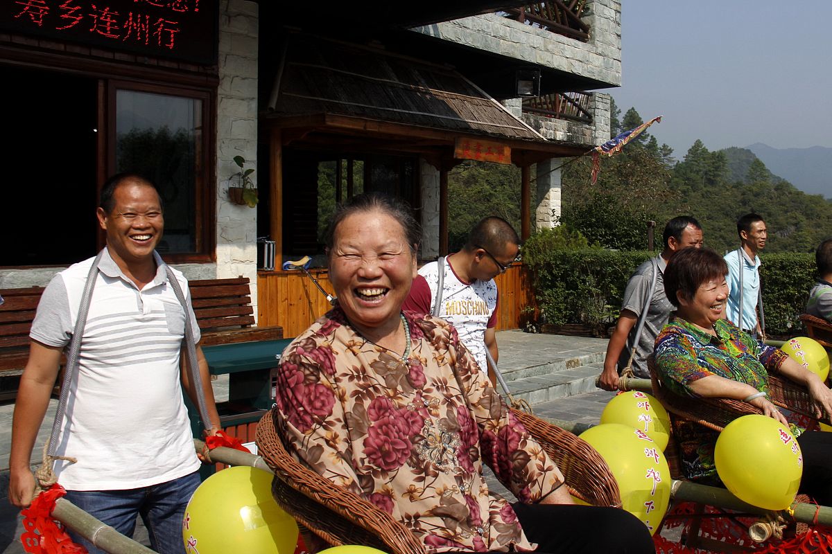 孝心手册：家长必备家庭教育指南