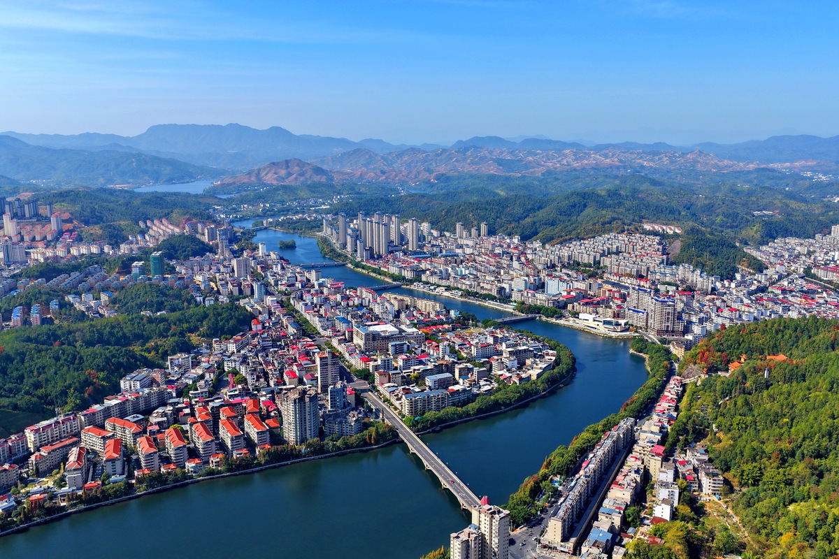 江西这匹旅游黑马,真的藏不住了!南昌,九江,上饶这些传统热门城市,在