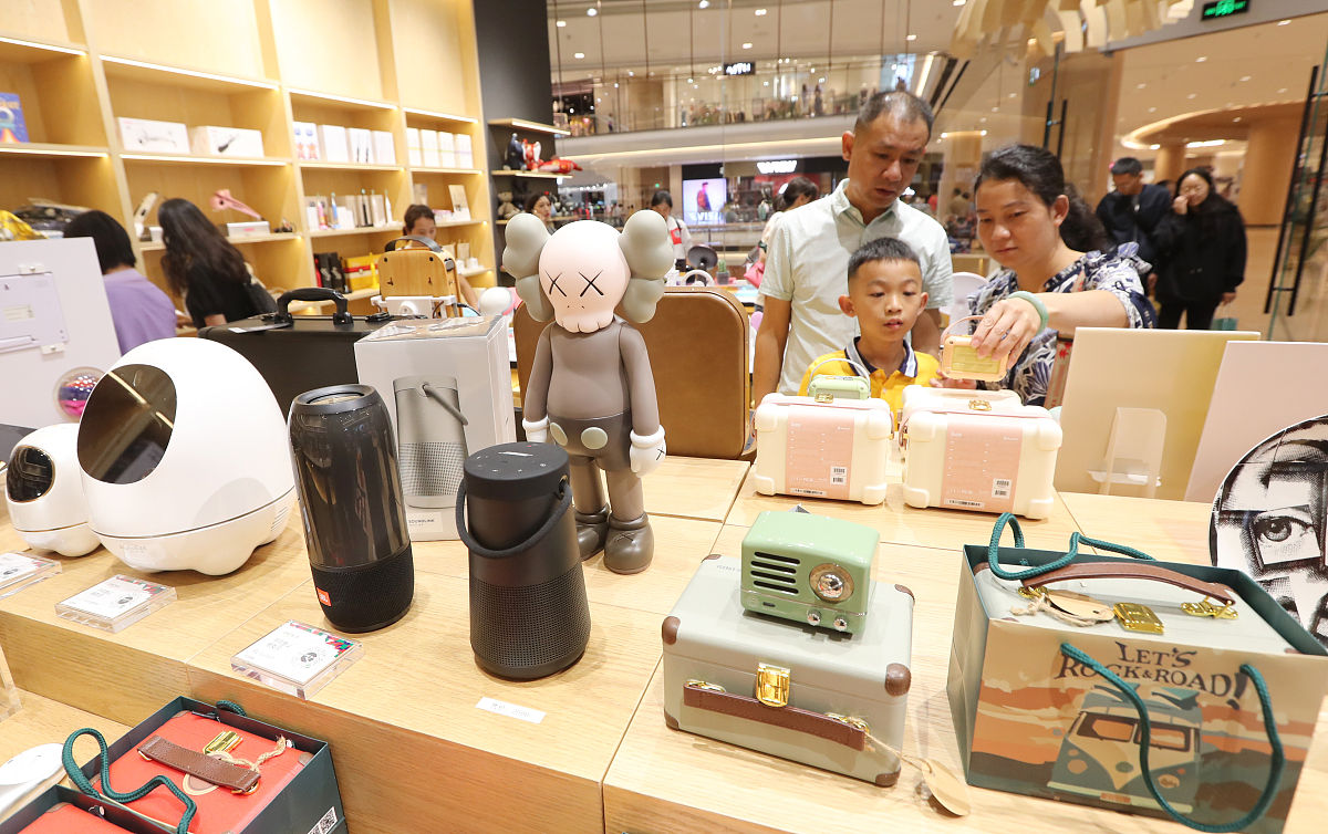 店铺品牌影响力如何提升商业综合体价值？