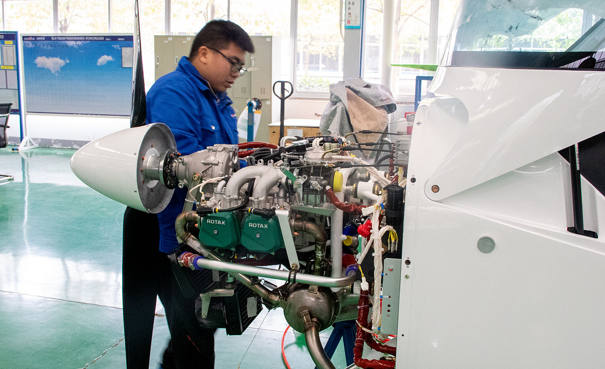 航空机电设备维修专科就业前景好不好